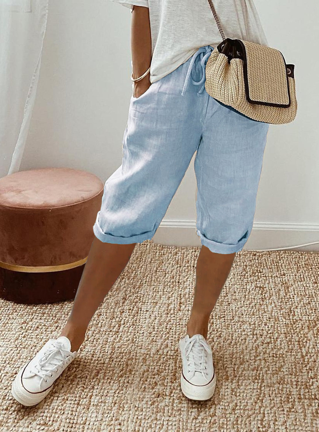Pantalon femme en coton et lin avec poches et taille élastique – pantacourt longueur mi-mollet.